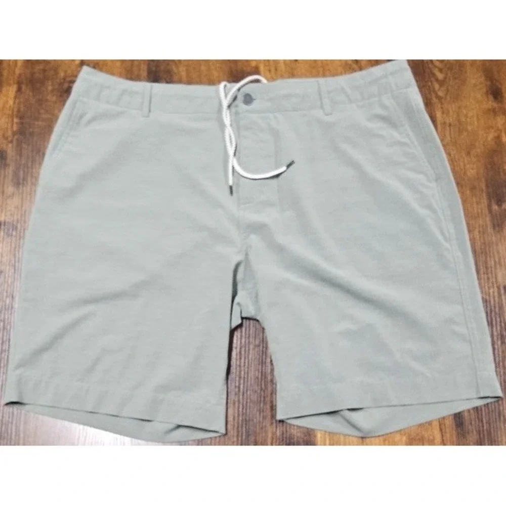 Faherty All Day Shorts Men's Size 38x9 Three Pack Green, Beige, Gray Scuffs